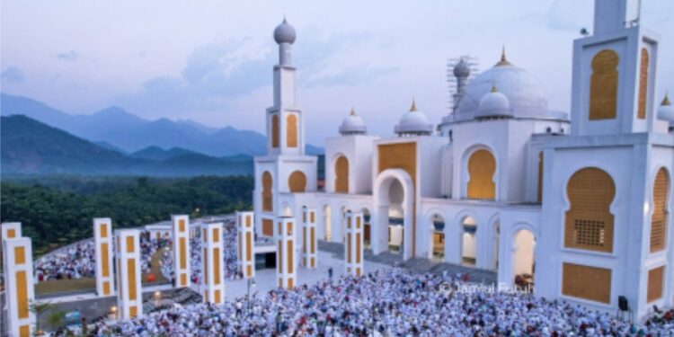 رمضان المبارک قرُبِ خداوندی کے حصول کا بہترین ذریعہ انڈین گرانڈ مسجد میں یومیہ عالیشان اجتماعی افطار کا اہتمام