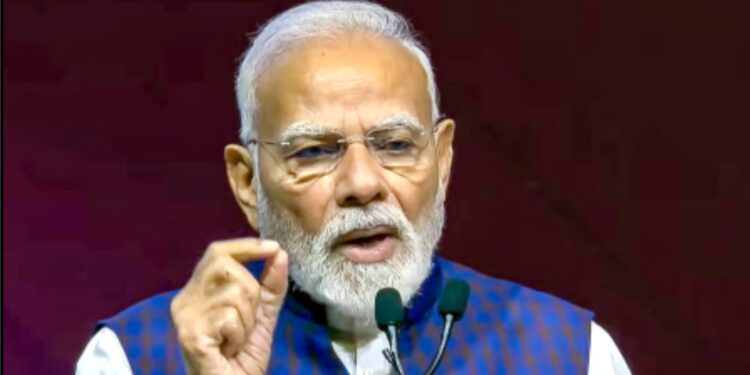 مودی نے بستر پنڈُم کے کامیاب انعقاد کی ستائش کی