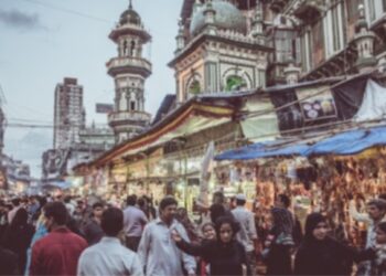 ماہِ رمضان کی آمد پر عروس البلاد ممبئی روحانیت میں نہا گئی
