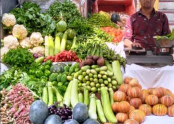 رمضان المبارک شروع ہوتے ہی پھلوں اور سبزیوں کی قیمتیں آسمان پر پہنچیں