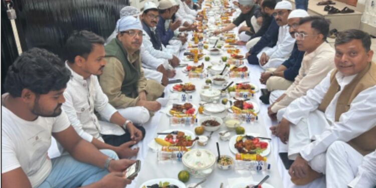 احمد اشفاق کی رہائش گاہ پر دعوتِ افطار میں اہم شخصیات کی شرکت