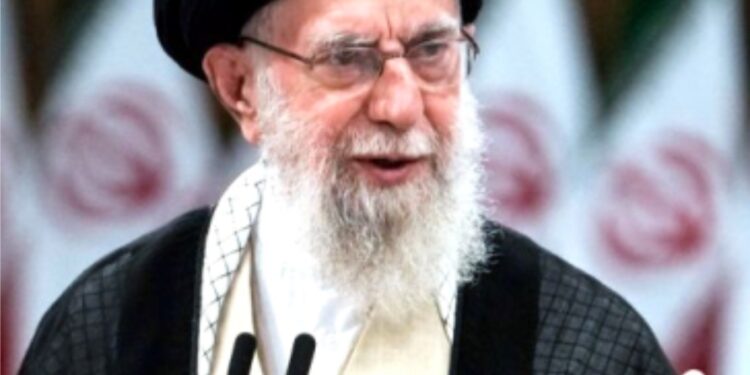 ایران کے سپریم لیڈر شہید، اپنی قوم کے مفادات پر کوئی سمجھوتہ نہیں کیا
