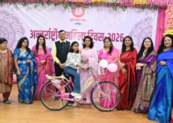 ریلوے ملازمین کی 739 منتخب بیٹیوں میں اعلیٰ تعلیم کے لیے وظائف تقسیم کیے گئے