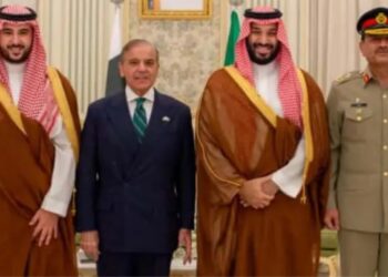 کشیدہ صورتحال کے پیش نظر پاکستان میں ہنگامی سفارتی رابطے تیز