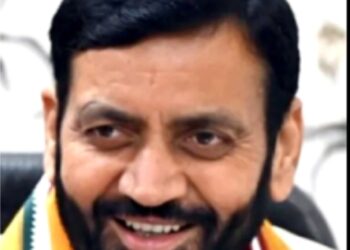 گروؤں کی تعلیمات سچائی کی راہ پر چلنے کی ترغیب دیتی ہیں