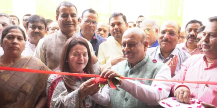 وجیندر گپتا نے ’’مدن داس دیوی بھون‘‘ کا افتتاح کیا اور 159ویں مائکرو قرض تقسیم سے خطاب کیا