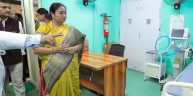 وزیر اعلیٰ ریکھا گپتا نے جی ٹی بی ہسپتال میں جدید آئی سی یو کا افتتاح کیا