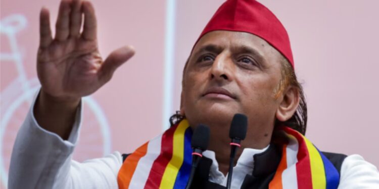 بھارتیہ جنتا پارٹی اپنی ریلیوں میں لوگوں کو امپارٹ کر رہی ہے:اکھلیش