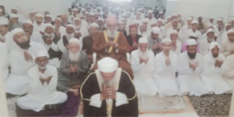 رمضان المبارک کے تیسرے جمعہ کو مساجد میں رہی زبردست بھیڑ،علماء نے روزوںکی فضیلت بیان کی