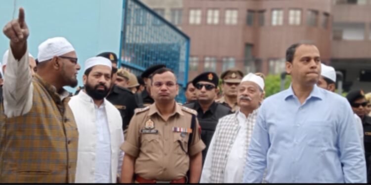 پرسکون ماحول میں منائی گئی عید فرزندان توحید سربسجود عالمی امن کی دعائیں کی گئی