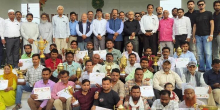 اے ایم یو میں پھولوں کی سالانہ نمائش 2026 کا اختتام، رنگا رنگ نمائشوں کے درمیان انعامات کی تقسیم