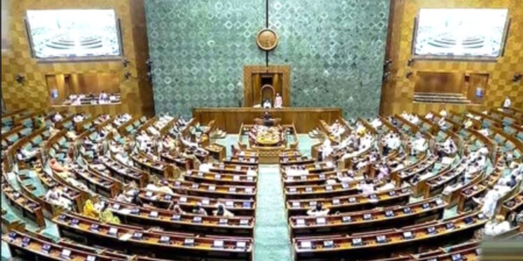 لوک سبھا کی کارروائی متاثر، وقفہ سوالات مکمل نہ ہو سکا