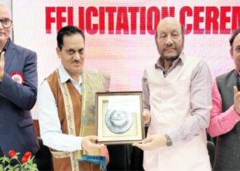 ریڈیو مانو اردو یونیورسٹی کو عوام سے جوڑنے میں مددگار ثابت ہوسکتا ہے