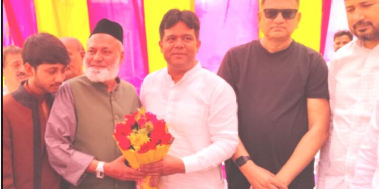 ایم ایل سی خالد انور نے معظم علی کی شادی میں شرکت کر مبارکباد دی