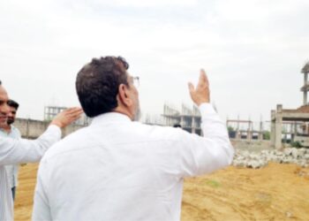 آفتاب احمد نے کیا یونانی میڈیکل کالج کا معائنہ  ایک سال میں کام مکمل کر لیا جائے گا : آفتاب احمد