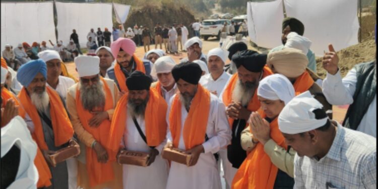 گرووں اور عظیم آدمیوں کی یادوں، جدوجہد اور نظریات کو نوجوانوں تک پہنچانا ضروری ہے: سابق وزیر کنور پال