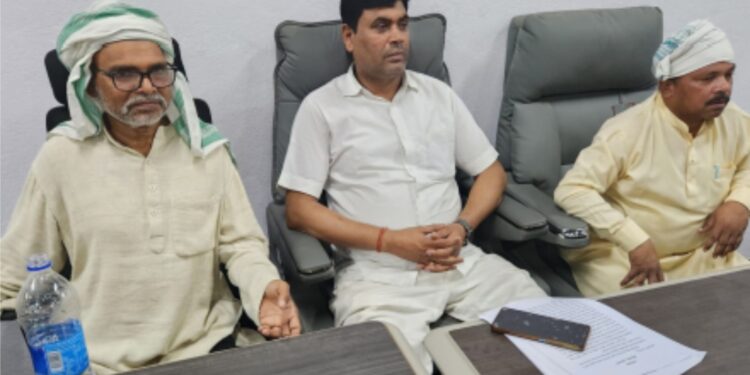 سابق ایم ایل اے پپو خان اور ان کی اہلیہ پر گرفتاری کا شکنجہ