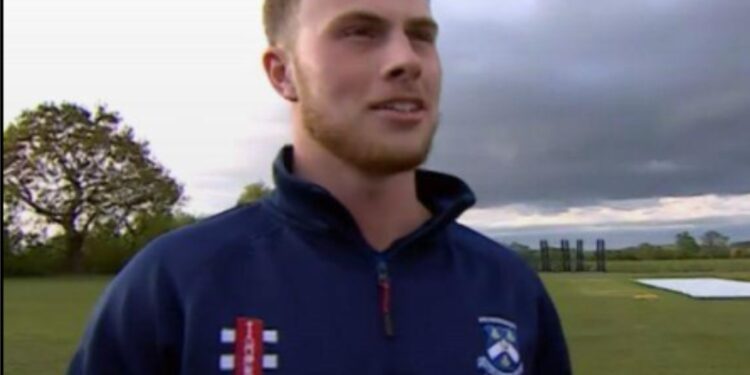 چھ گیندوں پر چھ وکٹیں، کاؤنٹی لیگ میں بولر کی ڈبل ہیٹ ٹرک