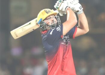 رائل چیلنجرس بنگلور کے چنئی سپر کنگس کے خلاف آخری پانچ اوور میں97 رن