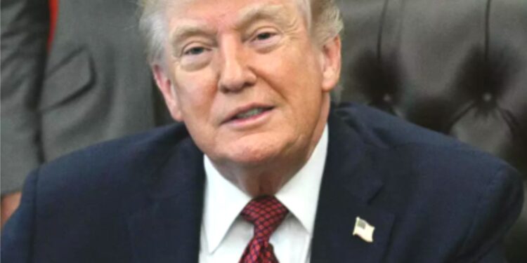 آبنائے ہرمز بند ہونے سے ایران کو روزانہ 50 کروڑ امریکی ڈالر کا نقصان: ٹرمپ