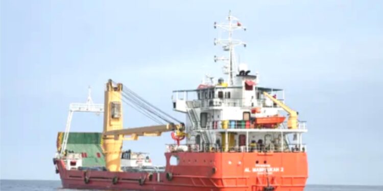 ہرمز سویلین جہازوں کیلئے کھلا