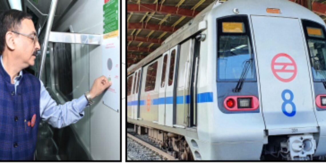 دہلی میٹرو نے حفاظت اور مسافروں کے تجربے کو بہتر بنانے کے لیے بلیو لائن ٹرینوں کی درمیانی زندگی کی تجدید کاری شروع کی