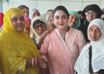 دہلی سے بغیر محرم خواتین حج کے لیے مدینہ روانہ ہوئیں