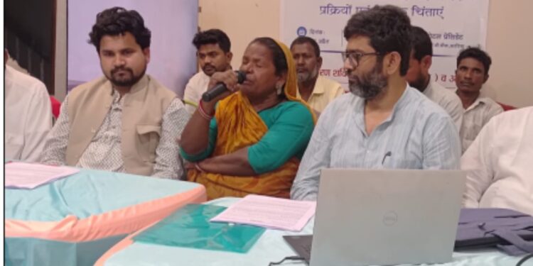 مدارس میں پڑھنے والے بچوں کو انسانی اسمگلنگ کا لیبل لگانے پر ہنگامہ