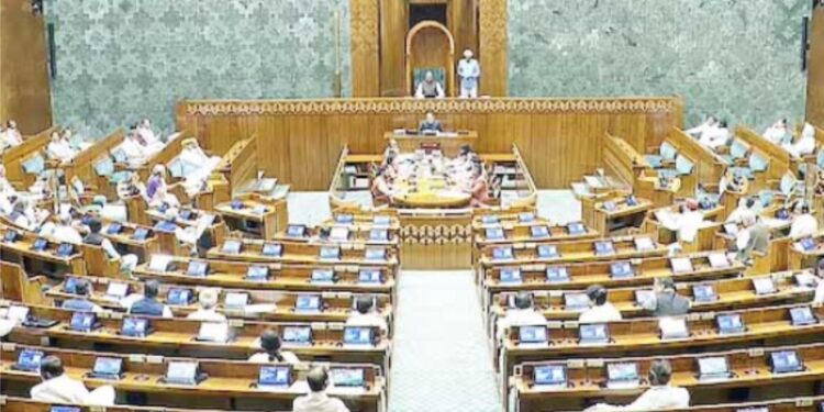 پارلیمنٹ کےایوانوں کی کارروائی غیر معینہ مدت کیلئے ملتوی