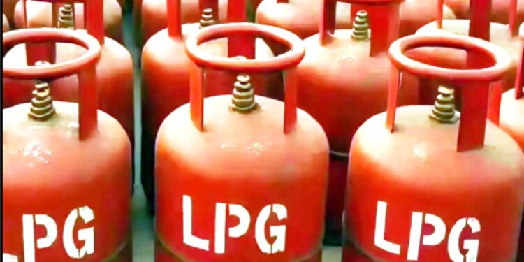 گھریلو ایل پی جی کی قیمتیں بھارت میں عالمی سطح پر سب سے کم