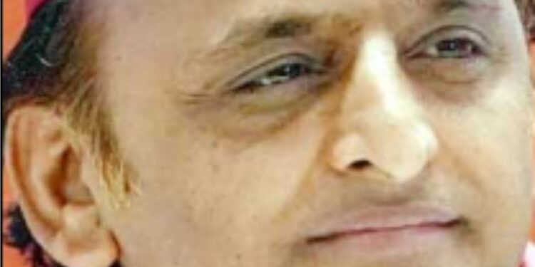 پہلے مردم شماری ہو، پھر خواتین کے ریزرویشن کی بات: اکھلیش