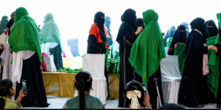 معہد عائشہ صدیقہ میں سالانہ تقسیم اسناد تقریب کا انعقاد