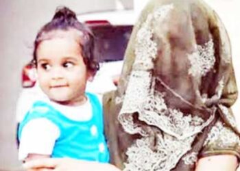 ڈاکٹر کی جگہ مریض کی بیٹی کو لے گئے با ئک سوار تین نوجوان
