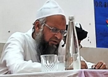 علم انسان کو جہالت کے اندھیروں سے نکال کر ہدایت کی روشنی میں لے آتا ہے
