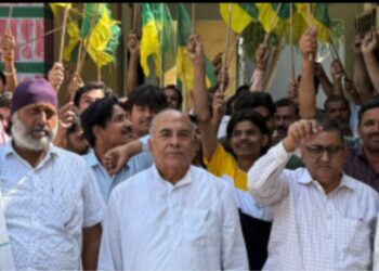 اترپردیش میں نئے صوبہ کی تشکیل کے لئے نوجوانوں نے حلف لیا