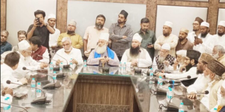 اسلام جمخانہ میں اہم اجلاس، منشیات فروشوں کے خلاف سخت کارروائی کا مطالبہ