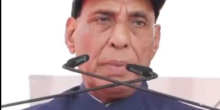 آئی این ایس تاراگیری ہندوستان کی سمندری طاقت کو تقویت  دے گی: راج ناتھ سنگھ