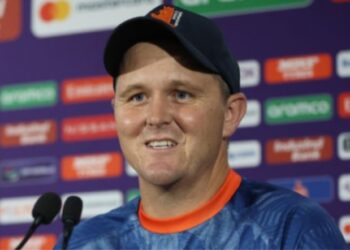 ریان وین نائیکرک سری لنکا کے گیند بازی کوچ مقرر