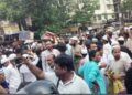 کولکتہ میں سڑک پر نماز جمعہ پر پولیس کارروائی