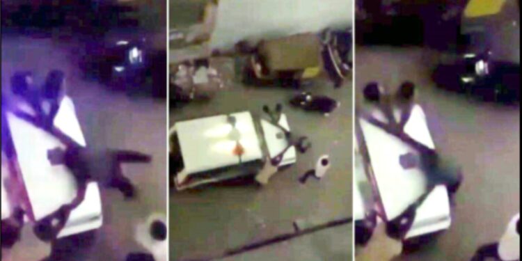 گائے ذبیحہ کے الزام میں مسلم نوجوان کو پولس  نے کارکے بونٹ سے باندھ کر پیٹا ، ویڈیو وائرل