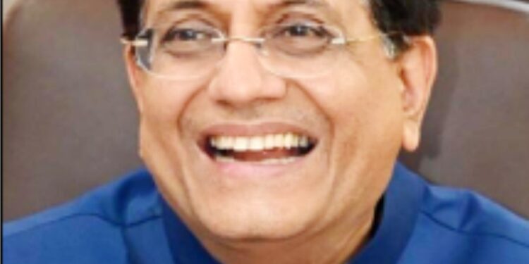 پیوش گوئل نے ایف ٹی اے اور ایکسپورٹ حکمت عملی  کی پیشرفت کا جائزہ لینے کے لیے حکام سے ملاقات کی